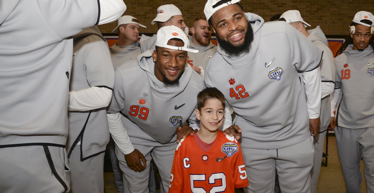 Clemson Football Team Visits Scottish Rite Hospital Before Cotton Bowl